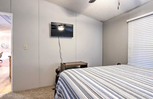 8 Mi to Beach Lake-View Haven in Linn Creek! - Foto 22