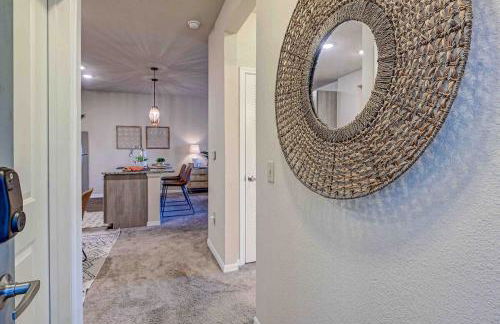 Boho Oasis w KING Bed w POOL Nr AIRPTShoppingDWTN - Foto 30