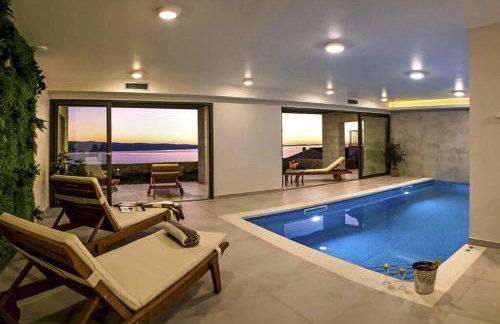 Villa Luxury Dream, Indoor Heated Pool, 7 persons, Sea Views, Omiš - Foto 9