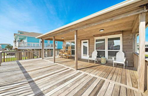 Cozy beach house with ocean views, fire pit and game room - Photo 21