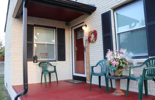 Charming 2 bedroom Retreat minutes from Downtown - Foto 4