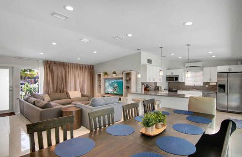 Waterfront Oasis w/ Enclosed Pool! - Foto 35