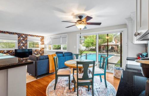 4 Bedroom Pool and Hot Tub Home Near Cleveland - Photo 33