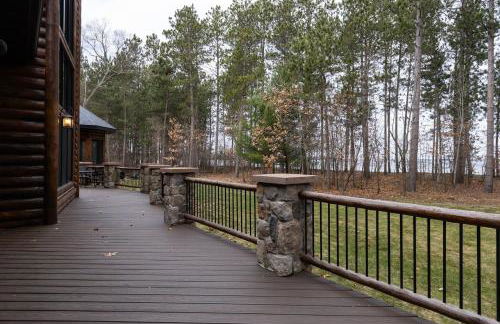Luxurious Cabin on Castle Rock Lake! Sleeps up to 20! - Foto 12