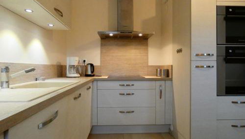 Appartement spacieux avec rooftop et garages privés à 3 min de la gare d'Épernon - FR-1-581-129 - Foto 2