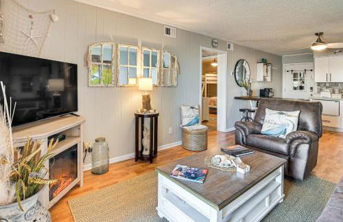 Waterfront Gem with Balcony in Garden City - Foto 5