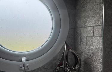 The Plum Tree - 5 luxury modern bedrooms - Photo 9