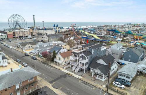 Steps From Beach & Boardwalk, Ocean Views with 5 Decks, 3 Cars - Foto 66