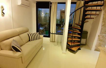 Beautiful Duplex Private Patio Alicante Center - Foto 55