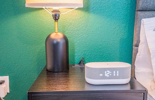 Trendy 1BD Walk to Westgate Pool Gym WD - Foto 35