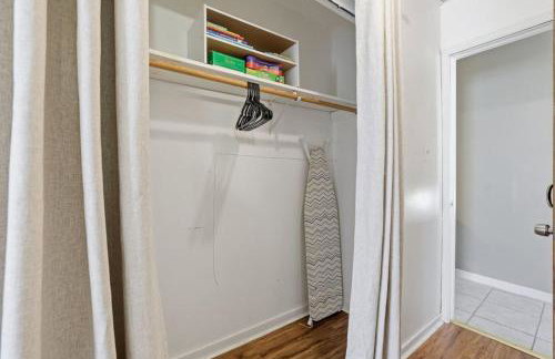 Next Stop! Comfort! 3 BR Near Amtrak Station! - Foto 43