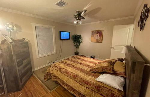 Charming 2 bedroom Retreat minutes from Downtown - Foto 19