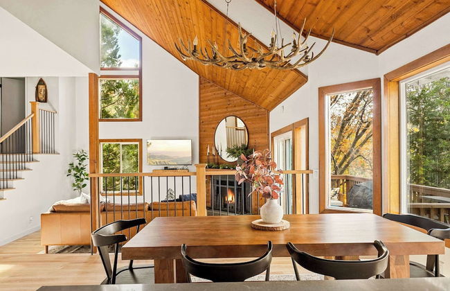 The Fancy Fox Stunning 4 BR Retreat, Min to Lake - Foto 28