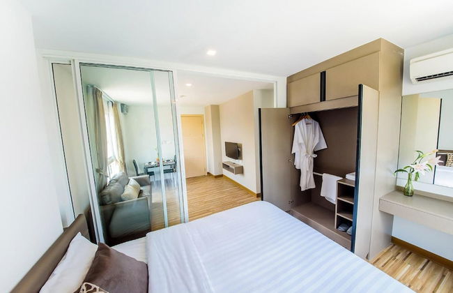 The Violin Sriracha - Photo 6