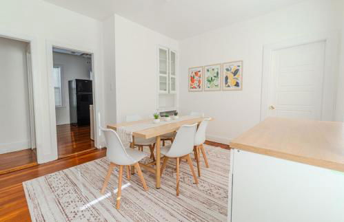 Harvard 3BDR- 5 Min Walk to Davis Sq - Free Parking - Foto 21
