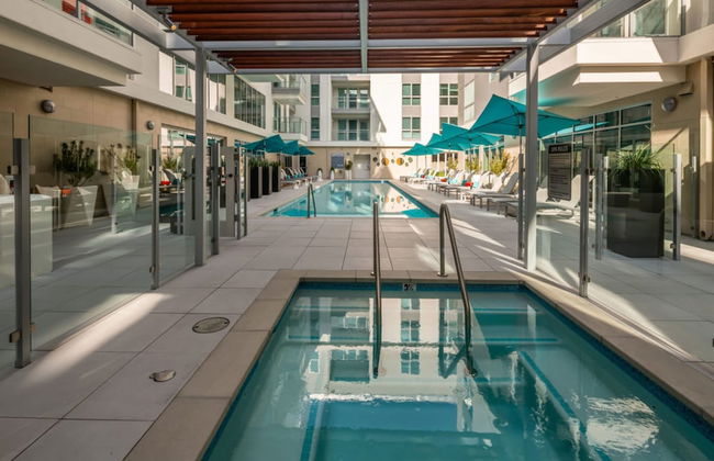 Resort Style Suites in Downtown LA - Foto 39