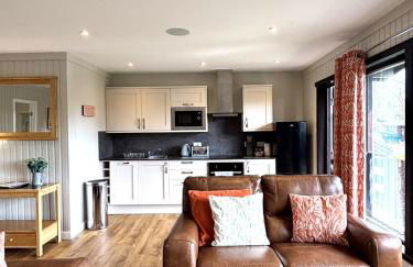 Bluebell Lodge 9 with Hot Tub - Photo 18