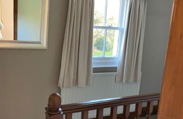 Pear Tree House 2 bed apartment - Photo 4