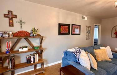 2 bedroom, large fenced yard, 3 mins from farmers market - Foto 28