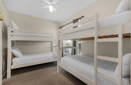 Bright 3BR Townhome Gulf Views & Steps to Beach - Foto 19