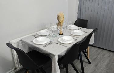 Lister Park Bradford 2bed Detached Cottage House Parking Cinema Screen Games Room - Foto 13