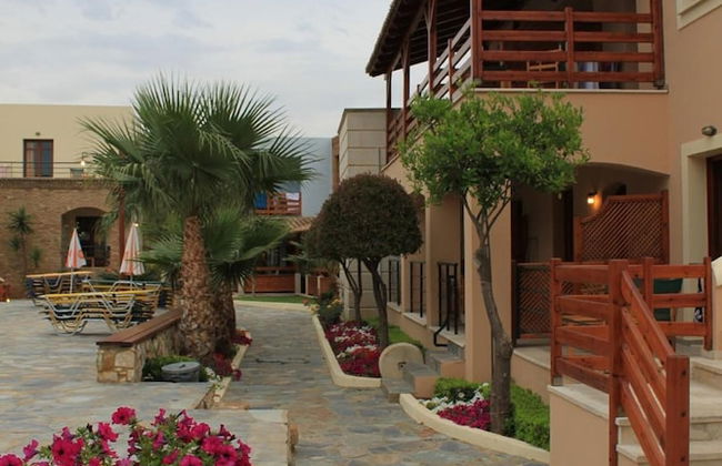 Omega Platanias - Foto 55