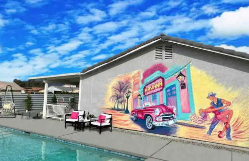 Havana House oasis with pool spa firepit game room and Mountain Views Be away from the city rules - Foto 34