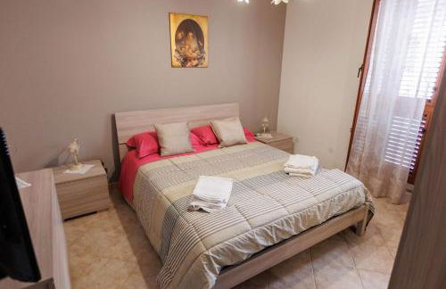 Casa Lina - RELAX TRA SIRACUSA E PANTALICA - PARCHEGGIO GRATUITO - Foto 2