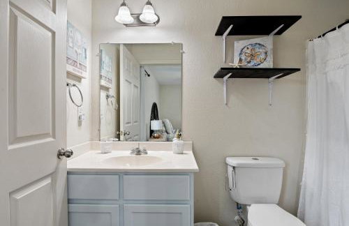 Deep Blue Yonder - Ping-pong! Bikes! Games! Cute and cozy 3-bed, 2-bath home in the heart of Crystal Beach! - Foto 9