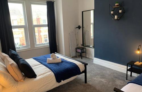 Windsor 4 - Spacious beautiful 4 bdrm maisonette nr Ncle free wifi free parking - Foto 5