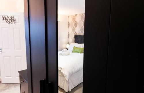 Charming Home in Bromsgrove - Perfect for Groups - Foto 33