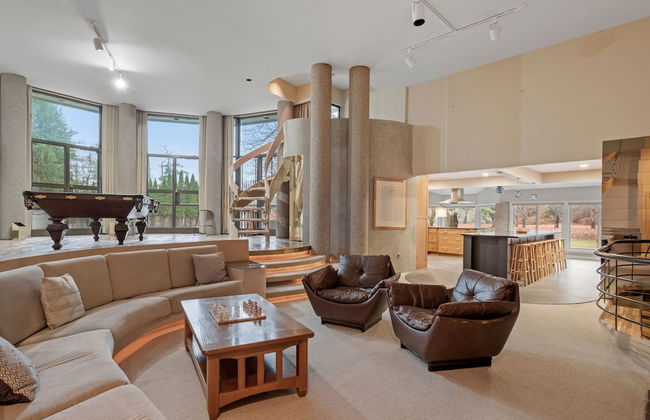 Massive Home w Sauna Pools Hot Tub Fireplaces - Photo 20