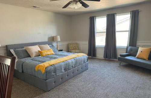 Spacious Family Retreat with Hot Tub & Home Theater - Foto 4