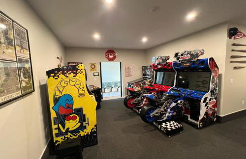 Group House Sleeps 26 THE ATTIC - 2 Miles to Cedar Point - Foto 56