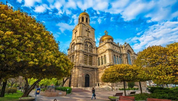Campanário da catedral de Varna