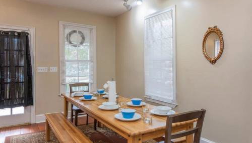 The Broadway Bungalow Walk to Riverwalk Dining! - Foto 3