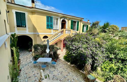 Villa Angelina Holiday Homes I Casa Glicine I A pochi chilometri da Sanremo e il suo Festival I Giardino I Parcheggio privato - Photo 18