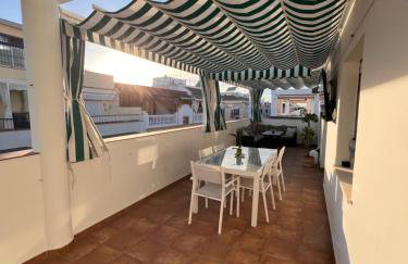Ático De Lujo 140m2 con Terraza en el Centro, junto a la playa, restaurantes y chiringuitos en Punta Umbría - 10 Personas - Foto 33
