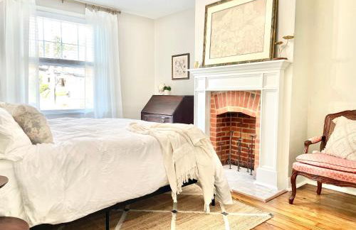 3 story, 100 year-old home, 4BR, 3 king & 2 queen beds - Foto 4