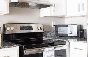 1BR Near UAB with Free Parking, Fast Wi-Fi, Workspace - Foto 15