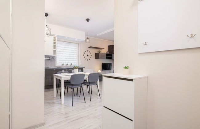 Apartment With Garden by Renters - Photo 32