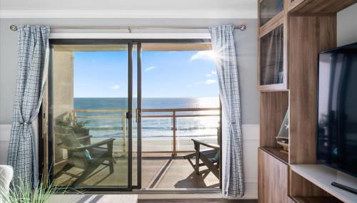 Oceanfront 2 Bedroom Modern Beach Condo w Pool - Foto 2