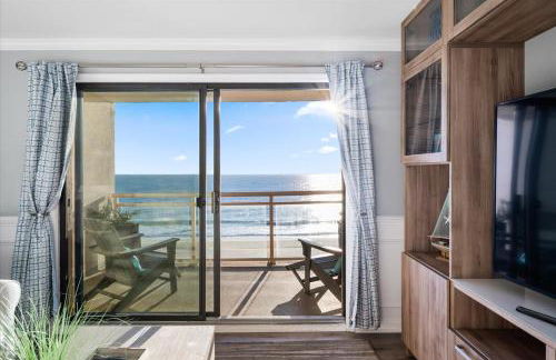 Oceanfront 2 Bedroom Modern Beach Condo w Pool - Foto 2