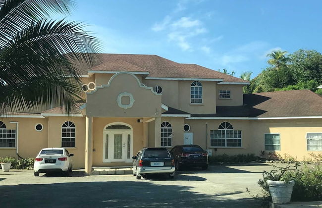 Pondbottom Apartment Hotel - Foto 1