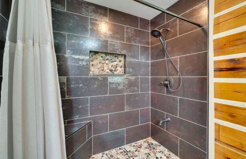 Stunning Views Modern Cabin by Watts Bar Lake - Foto 21