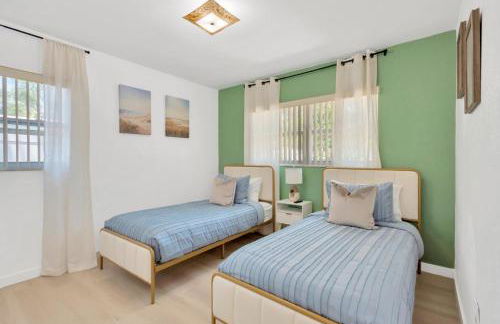 The Modern Palms few mins from Downtown Tampa Ybor city - Foto 17