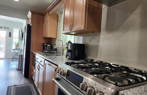 Lower Chelsea Lookout- On Water by Beach & Boards! - Foto 40