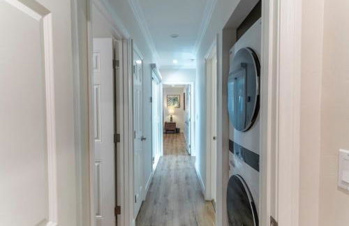 Family Beach House, 400ft to Beach, Parking, BBQ - Foto 46