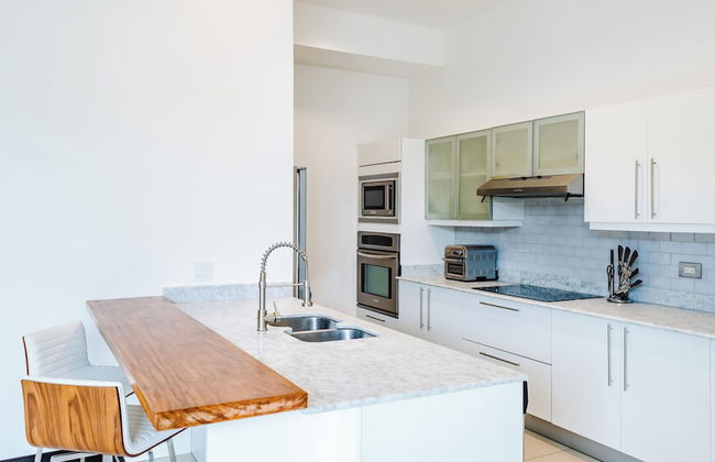 mVillas - Luxury 2Bed 2Bath Condo w Pool - Foto 5