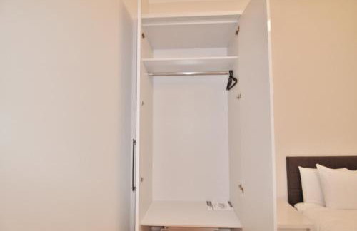 Fantastic 2 Bed Penthouse With Free Parking in Acton - Foto 14